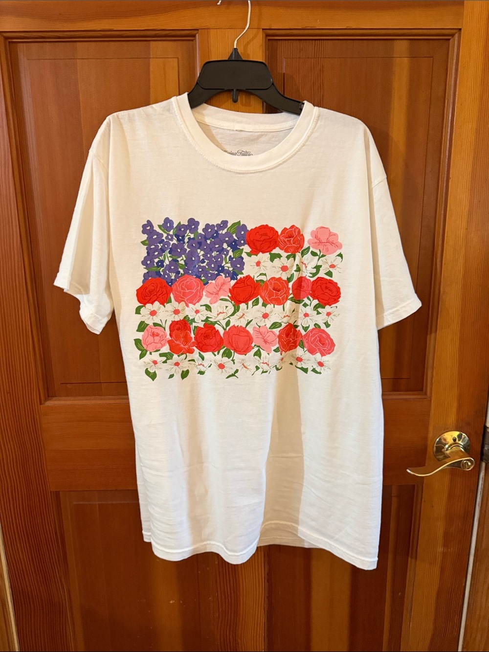 Living Fully Co Floral flag tee